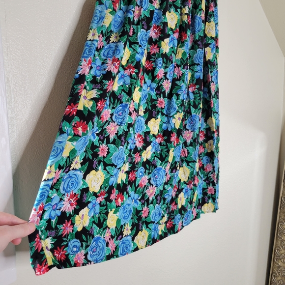 Vintage Floral Skirt - Picture 4 of 7